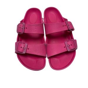 Birkenstock girls fuchsia pink Birkenstock Arizona Essentials slide sandal 11.5